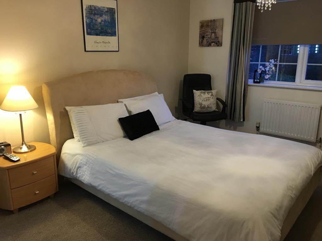 Sleepneat Bed & Breakfast Ascot  Dış mekan fotoğraf