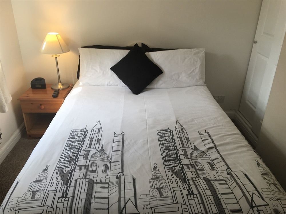 Sleepneat Bed & Breakfast Ascot  Dış mekan fotoğraf