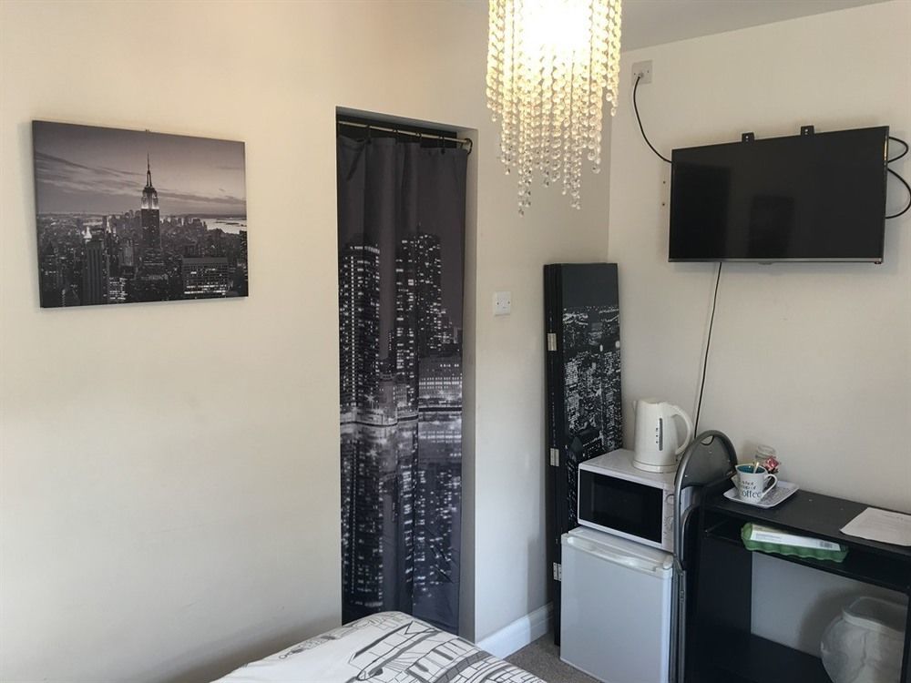 Sleepneat Bed & Breakfast Ascot  Dış mekan fotoğraf